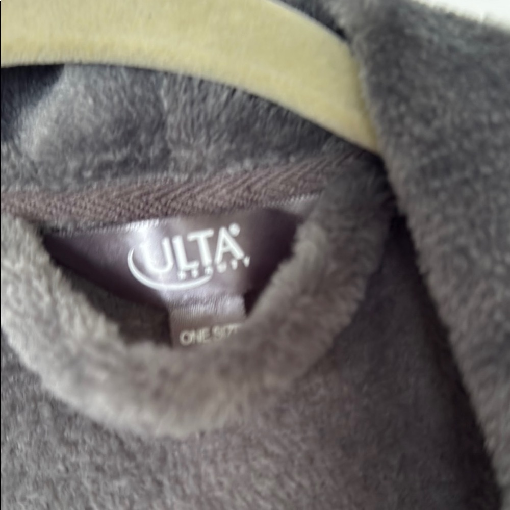 Ulta Beauty Plush Gray Robe - Picture 2 of 3